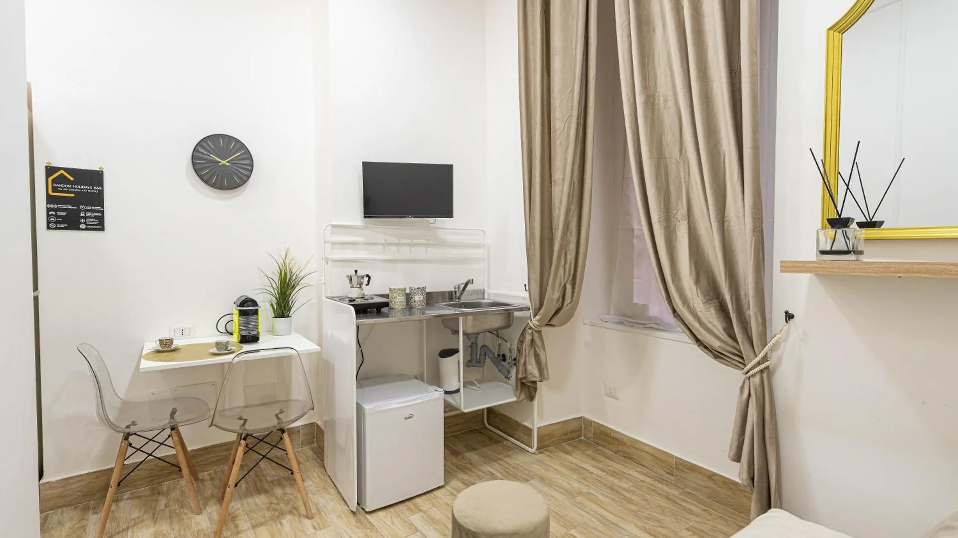 Random Holidays Napoli Holiday home Naples